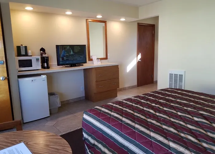Black Hawk Motel & Suites